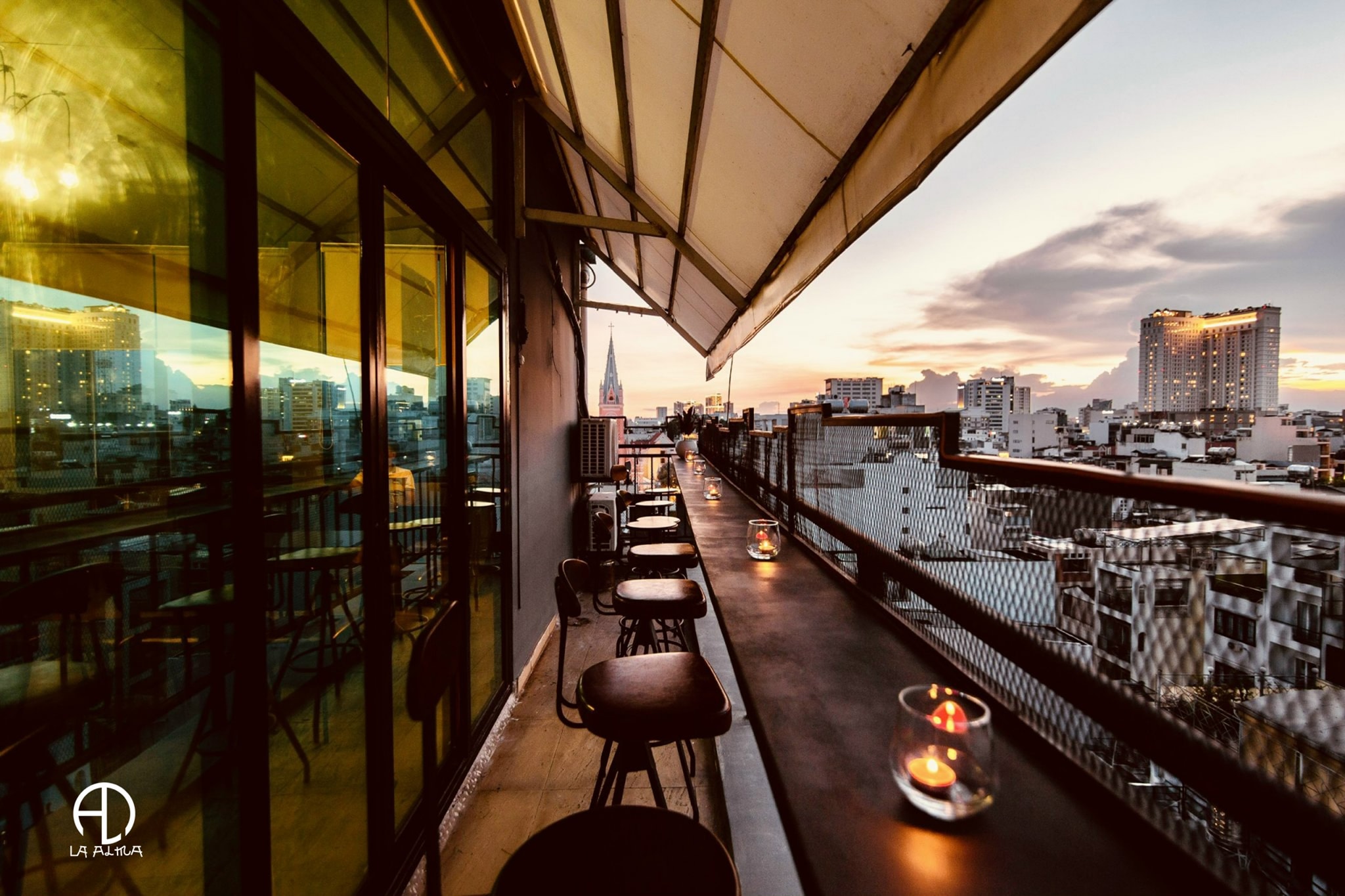 La alma rooftop Bar & coffee
